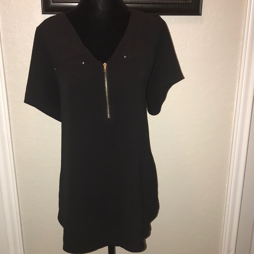 Gold zipper front black blouse